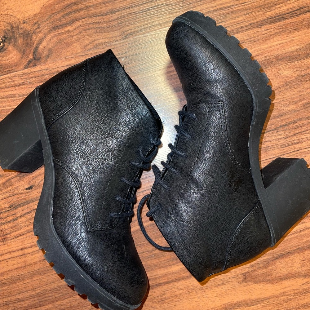 Size 8 black booties